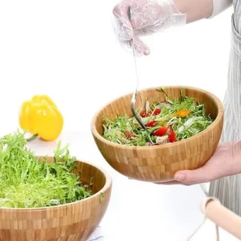وعاء تقديم سلطة من خيزران Lipper International بتصميم دائري ونمط خشبي طبيعي. second